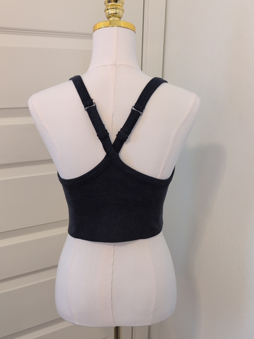 YOGALICIOUS Seamless Rib Illume Tank Bundle of 2 Ribbed Cross Back Bralette XL - Picture 2 of 11